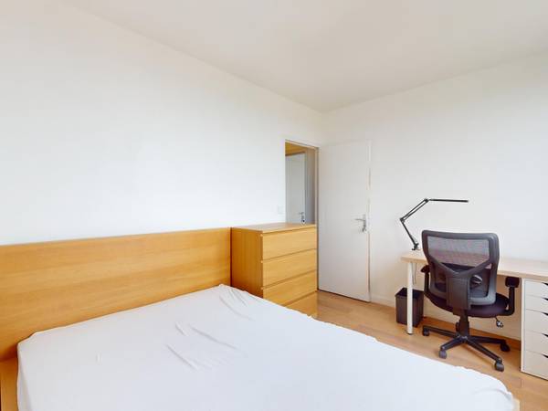 Colocation / Appartement 4 pièces de 80 m², Rouen, Rue Hector Berlioz / Photo 2