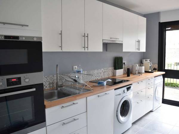 Colocation / Appartement 5 pièces de 98 m², Fontenay-le-Fleury, Square Antoine Watteau / Photo 5