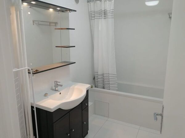 Colocation / Appartement 5 pièces de 75 m², Aubervilliers, Rue des Cités / Photo 2