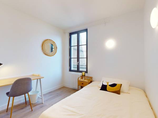 Colocation / Maison 8 pièces de 260 m², Villeurbanne, Impasse Guillet / Photo 2