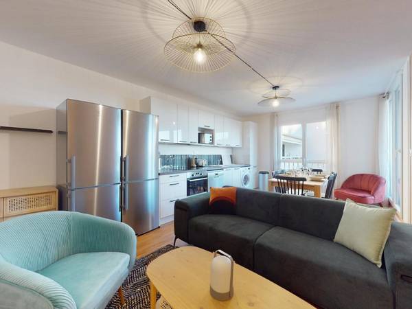 Colocation / Appartement 6 pièces de 101 m², Aix-en-Provence, Rue Achille Emperaire / Photo 2