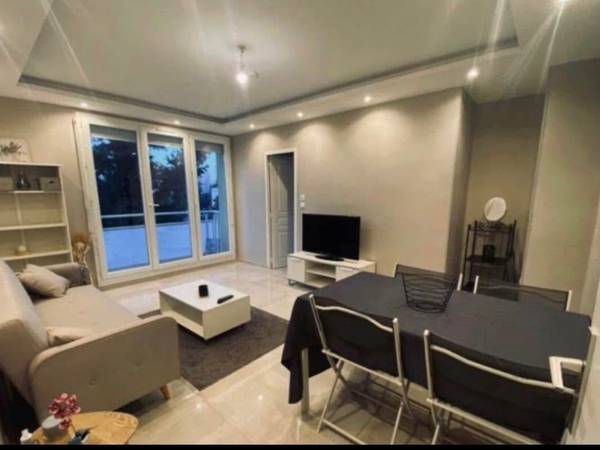 Flatsharing / 4-bedroom flat · 65 m², Bron, Rue Jean-Lurçat / Photo 2