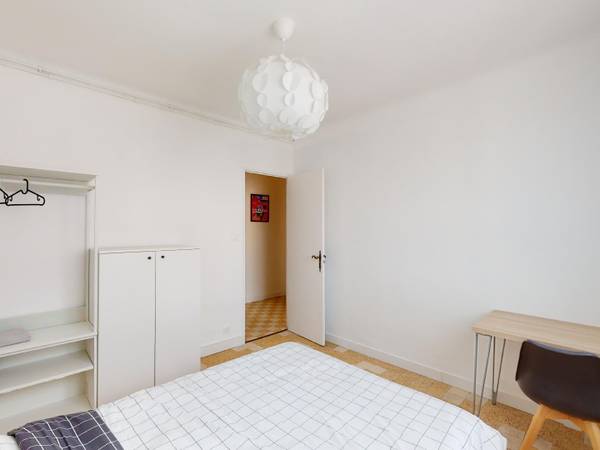 Colocation / Appartement 4 pièces de 70 m², Marseille, Boulevard Baudelaire / Photo 2