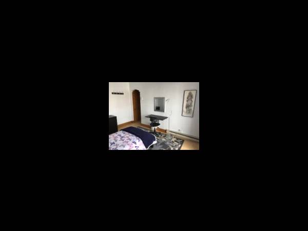 Colocation / Appartement 6 pièces de 93 m², Montréal, Avenue Jeanne-D'Arc / Photo 5