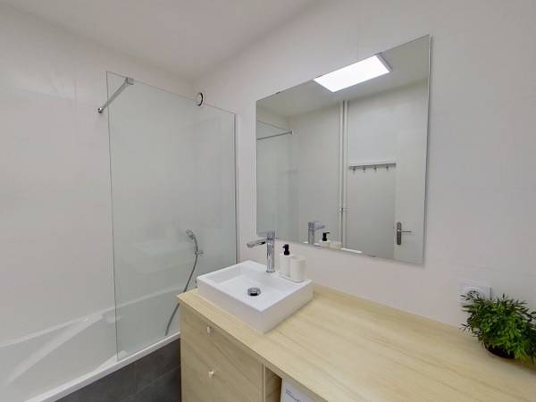 Colocation / Appartement 5 pièces de 85 m², Lyon, Rue Philippe Fabia / Photo 2