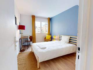 Coliving space / Appartement 4 pièces de 96 m², Paris, Rue Didot