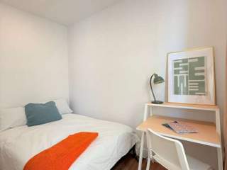 Chambre pour étudiant / 3 rooms building · 65 m², Montréal, Rue Gauthier