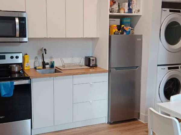 Chambre pour étudiant / Immeuble 3 pièces de 65 m², Montréal, Rue Gauthier / Photo 8