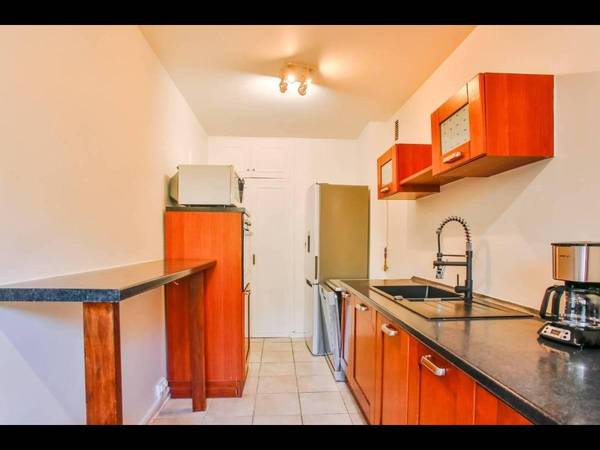 Colocation / Appartement 6 pièces de 113 m², Fontenay-le-Fleury, Square Ampere / Photo 7