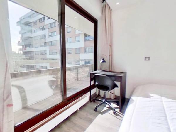 Colocation / Appartement 5 pièces de 105 m², Paris, Avenue de Flandre / Photo 2