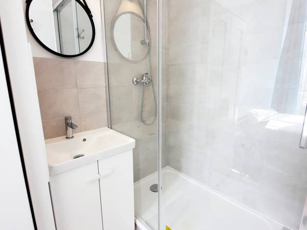 Colocation / Appartement 5 pièces de 80 m², Marseille, Rue des Petites Maries / Photo 2