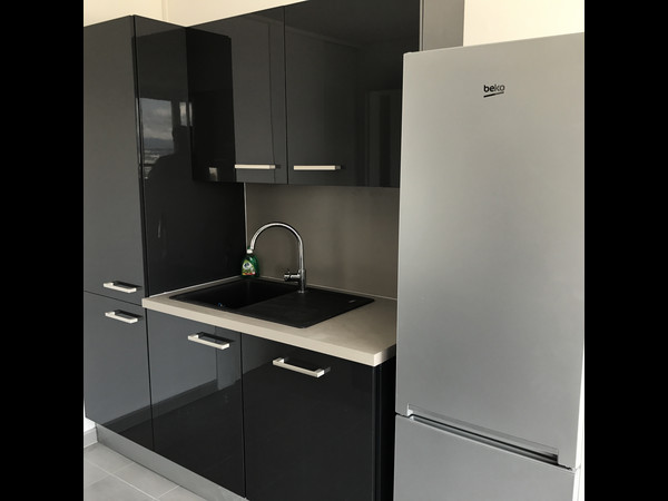Colocation / Appartement 5 pièces de 80 m², Bron, Rue Edouard Branly / Photo 2