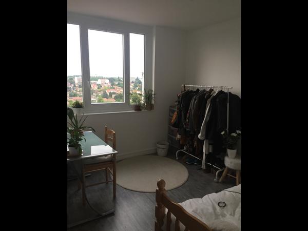 Colocation / Appartement 5 pièces de 80 m², Bron, Rue Edouard Branly / Photo 17