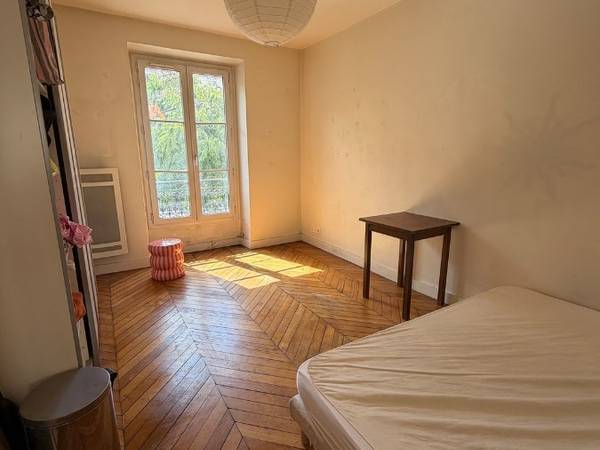 Colocation / Appartement 3 pièces de 45 m², Paris, Boulevard Voltaire / Photo 1