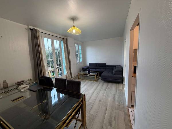 Flatsharing / 4-bedroom flat · 90 m², Saint-Germain-en-Laye, Rue du Marechal Gallieni / Photo 2