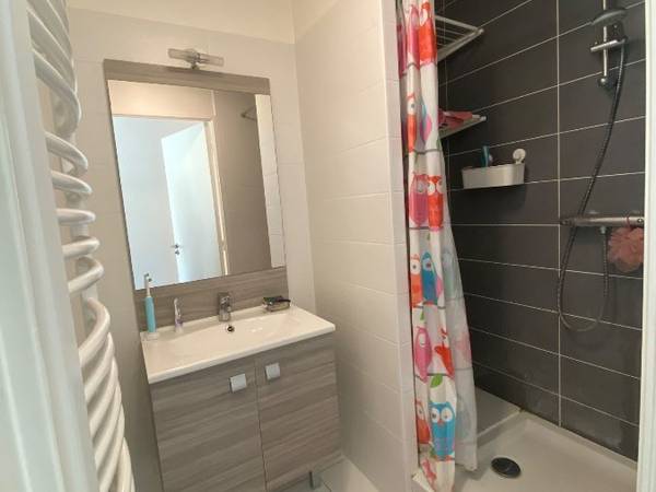 Sous-location / Appartement 4 pièces de 80 m², Aubervilliers, Rue Louis Aragon / Photo 2