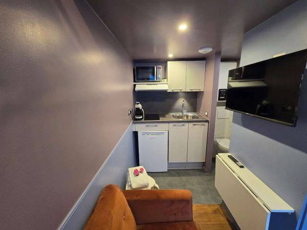 Location / Studio de 17 m², Issy-les-Moulineaux, Rue du Viaduc / Photo 2