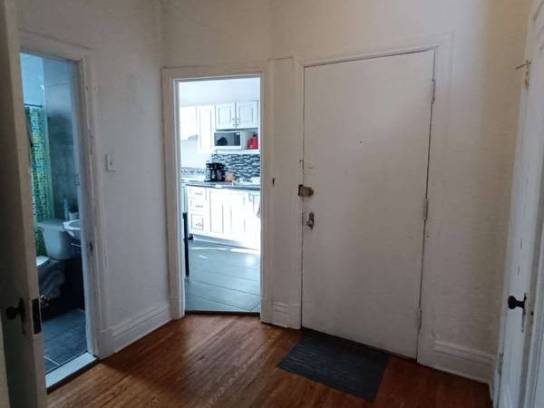 Colocation / Appartement 5 pièces de 70 m², Montréal, Boulevard Édouard-Montpetit / Photo 2