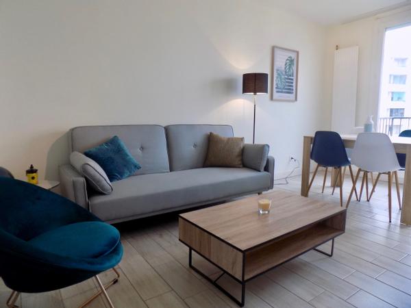 Colocation / Appartement 4 pièces de 78 m², Saint-Pierre-des-Corps, Allée des Noisetiers / Photo 2