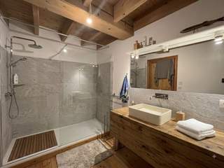 Colocation / 5 rooms house · 94 m², Poitiers, Rue Louis Pasteur