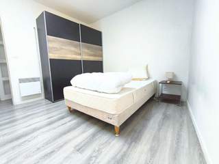 Colocation / Duplex 4 pièces de 79 m², Le Bourget, Rue Masséna