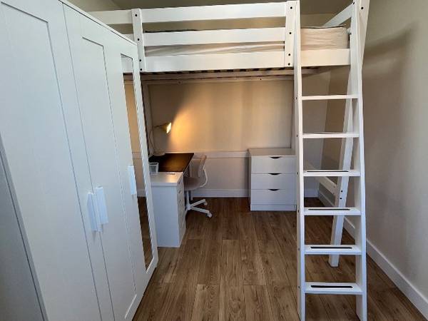 Colocation / Appartement 5 pièces de 80 m², Saint-Denis, Place de l'Ermitage / Photo 8