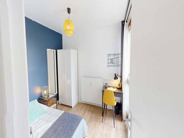 Colocation / Appartement 5 pièces de 100 m², Paris, Rue Riquet / Photo 2