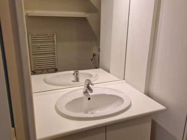 Location / Appartement 1 pièce de 27 m², Vitrolles, Rue Martin Luther-King / Photo 6
