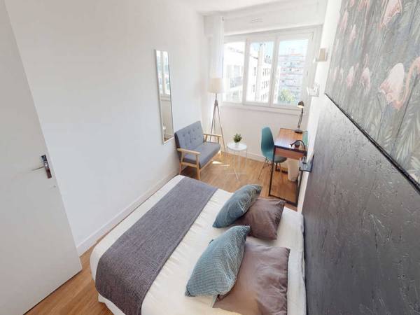 Colocation / Appartement 4 pièces de 90 m², Clichy-la-Garenne, Rue Fernand Pelloutier / Photo 2
