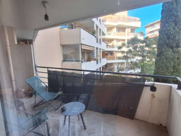 Colocation / Appartement 3 pièces de 80 m², Marseille, Rue de Lodi / Photo 2