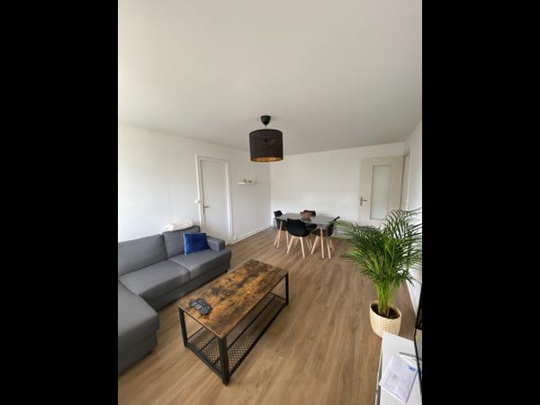 Colocation / Appartement 5 pièces de 74 m², Cholet, Rue du Docteur René Laennec / Photo 2