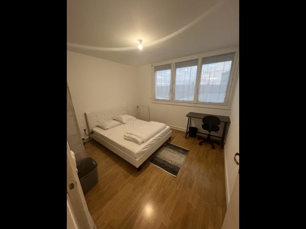 Colocation / Appartement 5 pièces de 74 m², Cholet, Rue du Docteur René Laennec / Photo 8