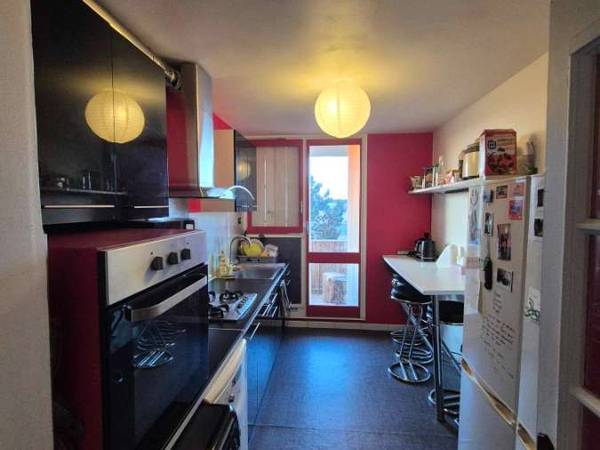 Colocation / Appartement 5 pièces de 100 m², Dijon, Rue Georges Serraz / Photo 2