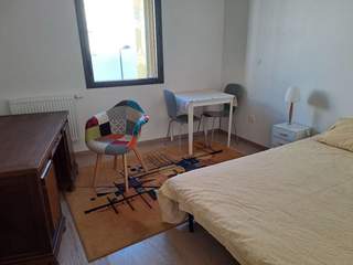 Chambre chez l'habitant / 1 room apartment · 12 m², Bordeaux, Cité Chantecrit