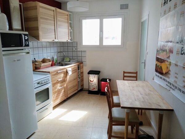 Colocation / Appartement 4 pièces de 66 m², Grenoble, Boulevard Clemenceau / Photo 2