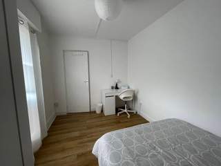 Room in a live-in landlord's home / 1 room apartment, Saint-Cyr-l'École