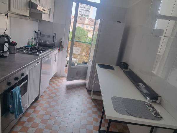 Colocation / Appartement 3 pièces de 65 m², Marseille, Rue Antoine Maille / Photo 2