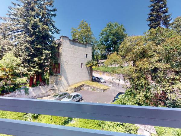 Location / Appartement 2 pièces de 52 m², Pau, Avenue Gaston Lacoste / Photo 2