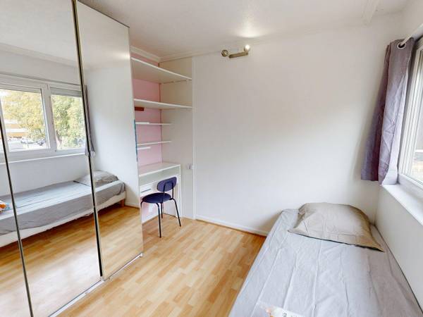 Colocation / Appartement 4 pièces de 61 m², Massy, Rue du Périgord / Photo 2