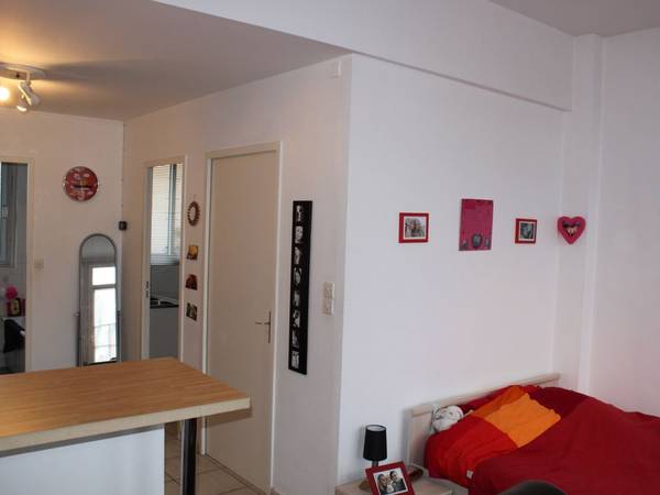 Location / Appartement 1 pièce, Saint-Quentin / Photo 2