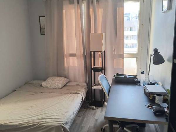 Sous-location / Appartement 4 pièces de 75 m², Paris, Rue du Château des Rentiers / Photo 8