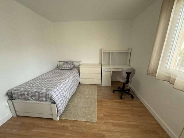 Colocation / Maison 5 pièces de 85 m², Rosny-sous-Bois, Rue Pascal / Photo 2