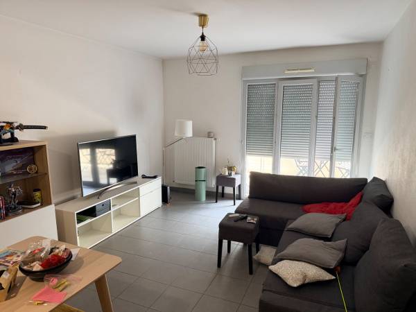 Colocation / Appartement 3 pièces de 61 m², Lyon, Rue Marcel Teppaz / Photo 4