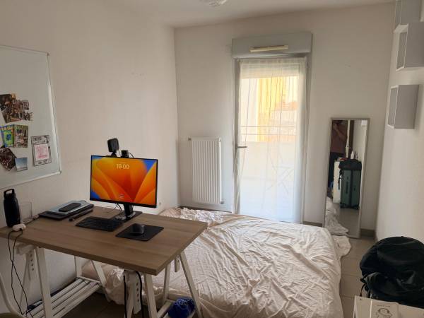 Colocation / Appartement 3 pièces de 61 m², Lyon, Rue Marcel Teppaz / Photo 2