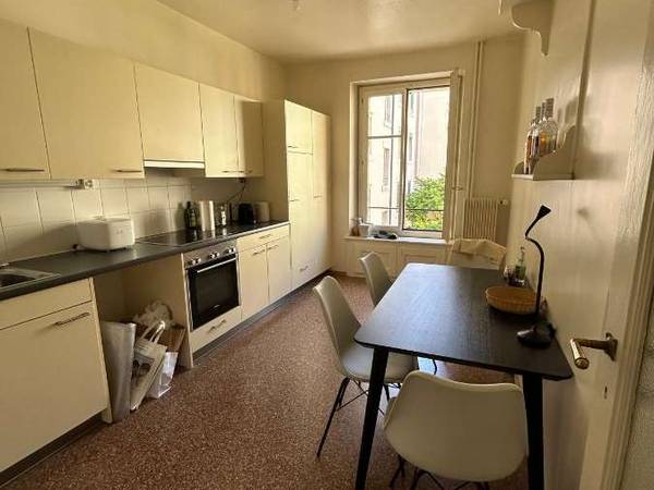 Colocation / Appartement 3 pièces de 50 m², Genève, Rue Blanche / Photo 2