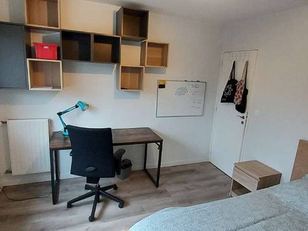 Colocation / Appartement 5 pièces de 103 m², Rennes, Rue d'Espagne / Photo 2
