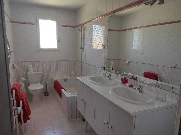 Chambre chez l'habitant / Villa 6 pièces de 118 m², Portiragnes, Avenue Francois Mitterrand / Photo 2