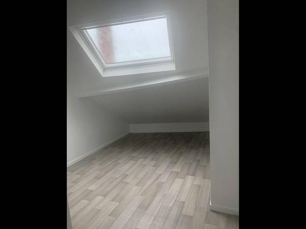 Colocation / Duplex 3 pièces de 45 m², Lille, Rue de Mulhouse / Photo 2