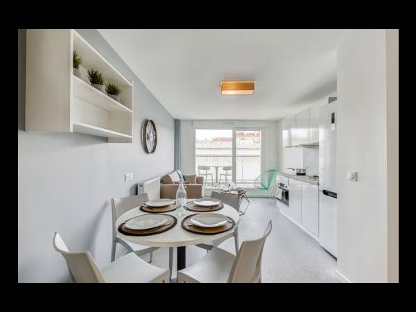 Location / Résidence 4 pièces de 80 m², Grenoble, 6 Rue des Arts Et Métiers / Photo 2