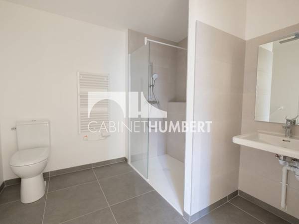 Location / Appartement 2 pièces de 59 m², Saint-Étienne, Rue Georges Teissier Rue / Photo 6